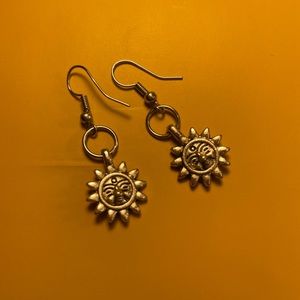 Sun charms Earrings French hook